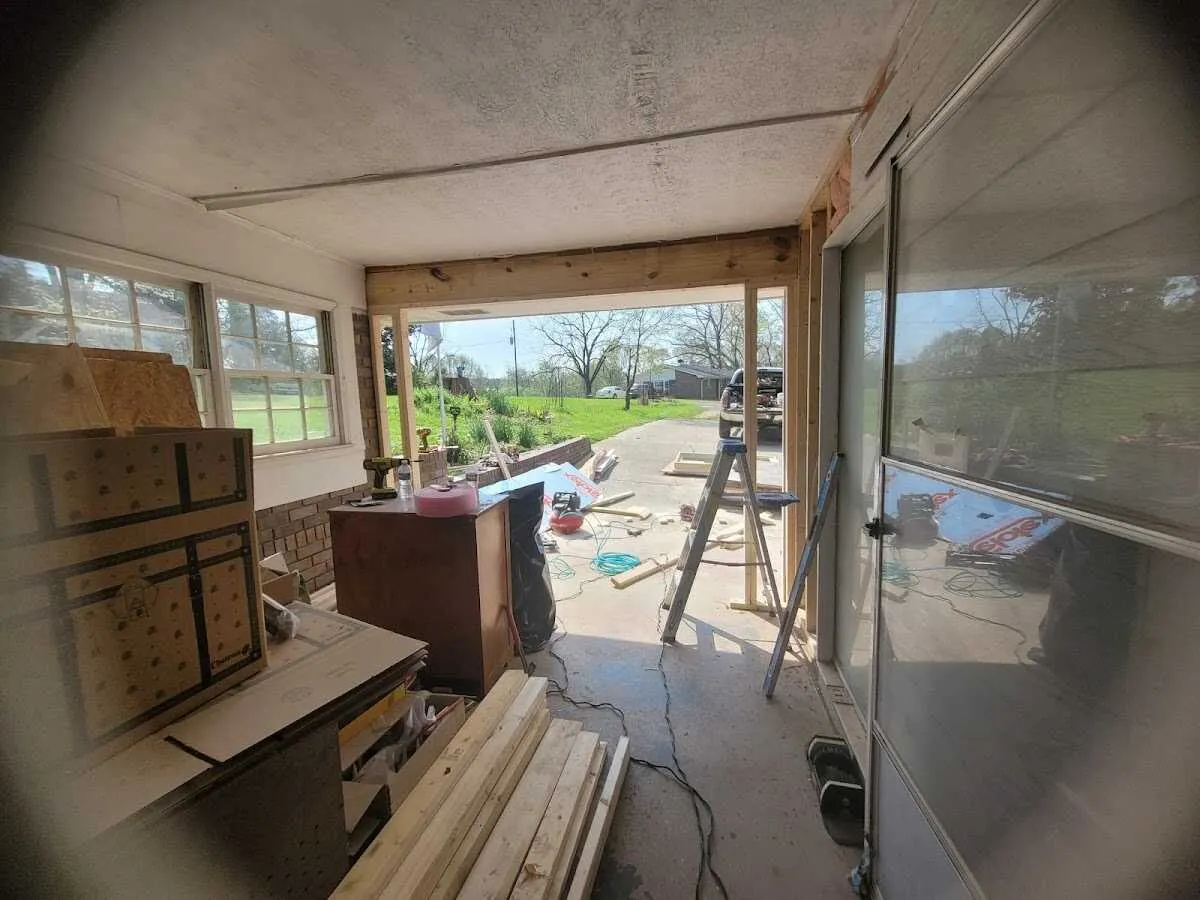 Air movers and dehumidifier for Water Mitigation Services in Bowling Green